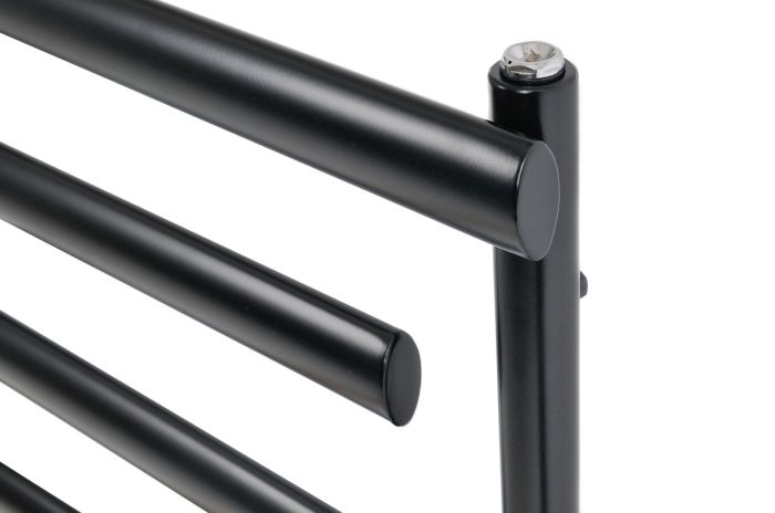 Дизайнерська сушарка для рушників LION 8/900 чорний матовий