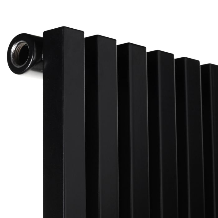 Радиатор дизайн Betatherm 485x1800 Quantum-1 BLACK Вертикал