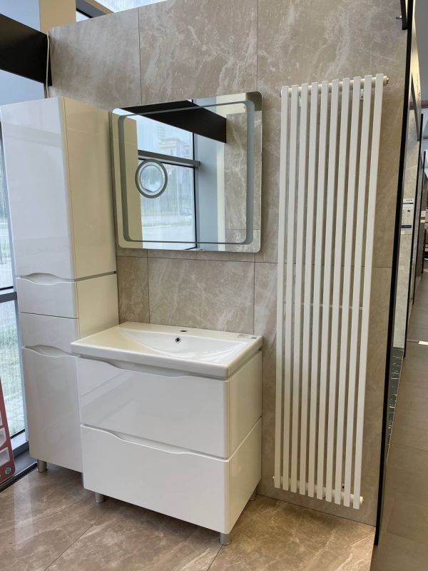 Радіатор дизайн Betatherm 405x1800 Quantum-1 WHITE Вертикал